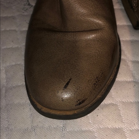 Boots - Picture 3 of 5